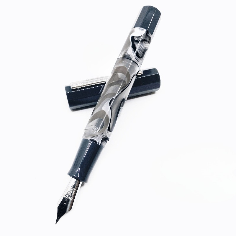 OPUS 88 万年筆ハイエンドアクリル樹脂フロードリップイ - Drip Tip Resin のレビューと価格